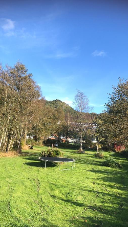 Apartmán Den Gule Huset Lyngdal Exteriér fotografie